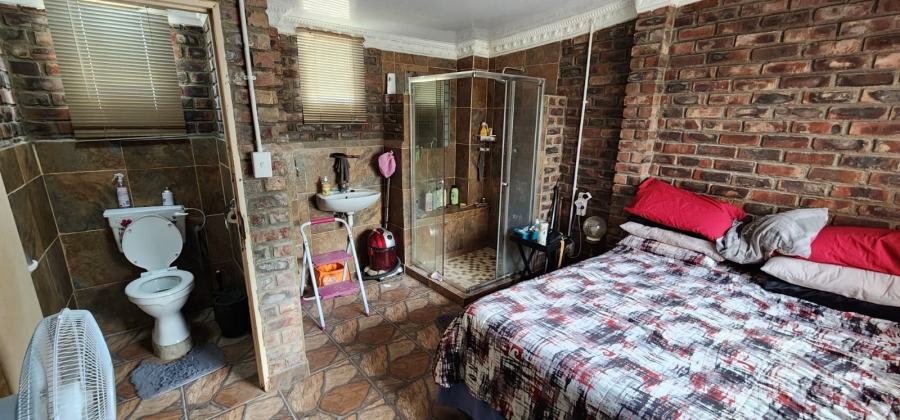 1 Bedroom Property for Sale in Bloemhof North West